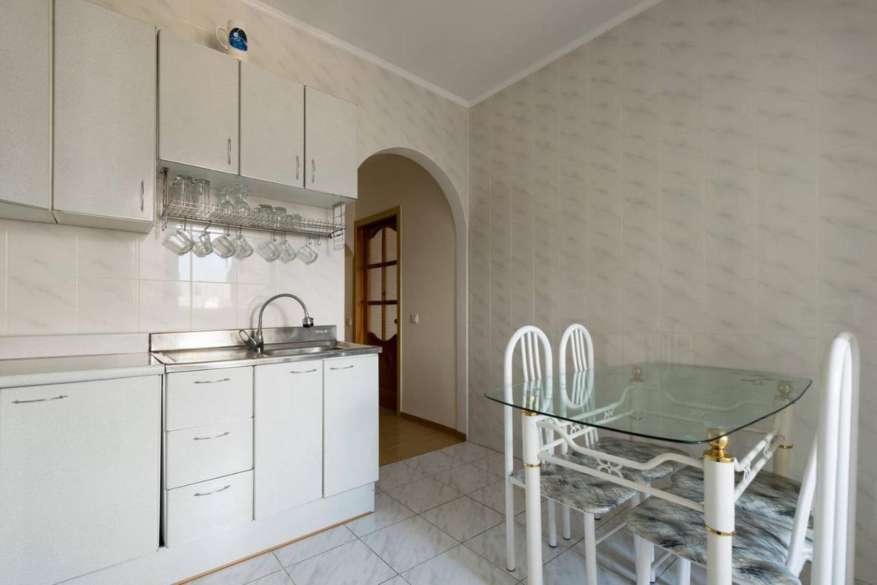 Nadezhda Apartments in Samal Alma-Ata Buitenkant foto