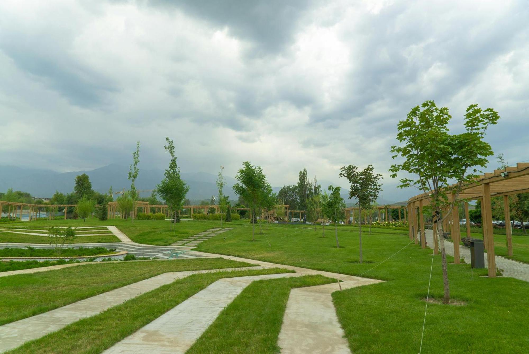 Nadezhda Apartments in Samal Alma-Ata Buitenkant foto